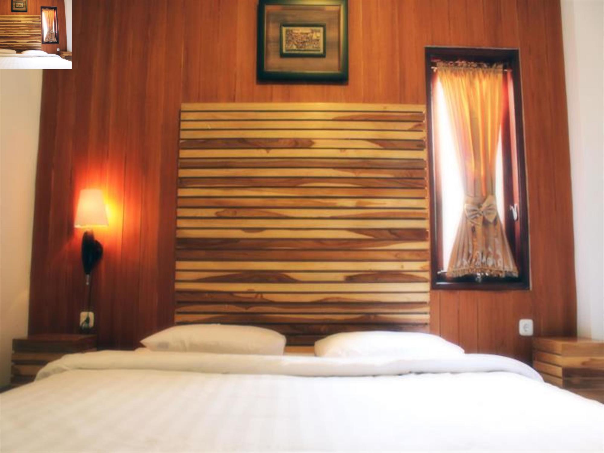 Puri Minggiran Guesthouse Yogya Yogyakarta Exterior foto